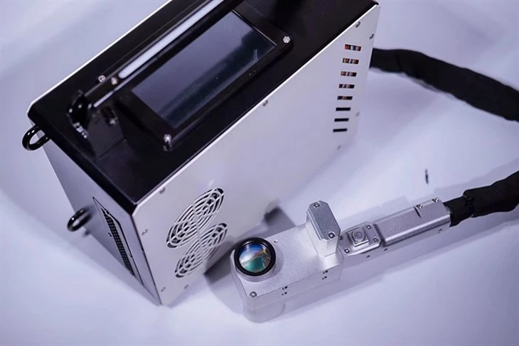 The Nemesis Of Rust: 100W Portable Laser Cleaning Machine
